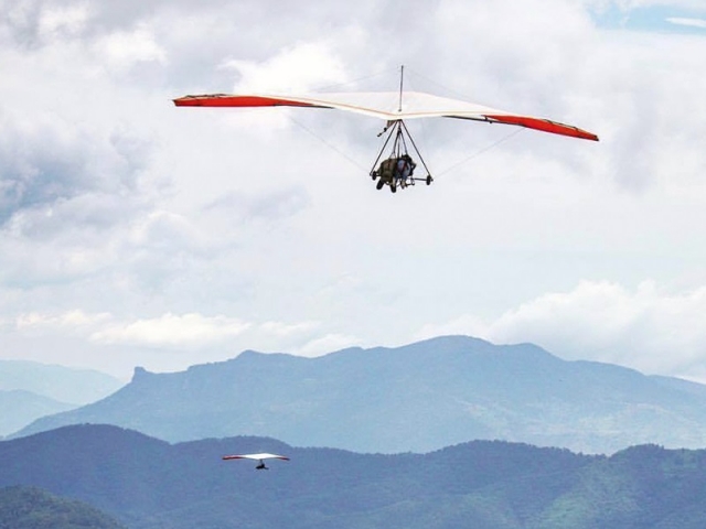 Volo di compleanno attraverso la Valle de Bravo 20 minuti